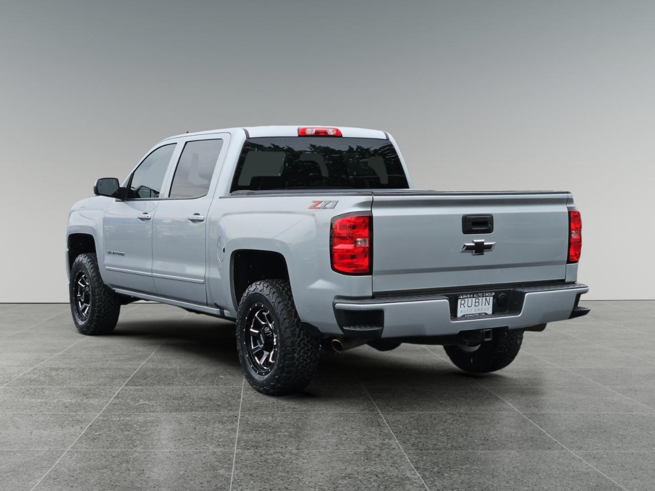 Chevrolet Silverado 1500 LT Z71 Crew Cab 4WD LWB 2018