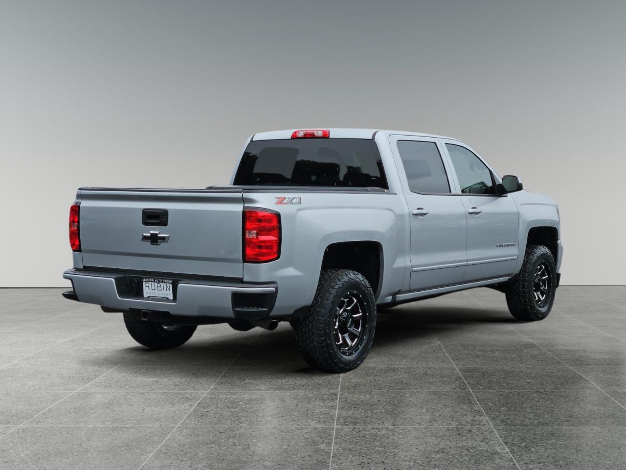 Chevrolet Silverado 1500 LT Z71 Crew Cab 4WD LWB 2018