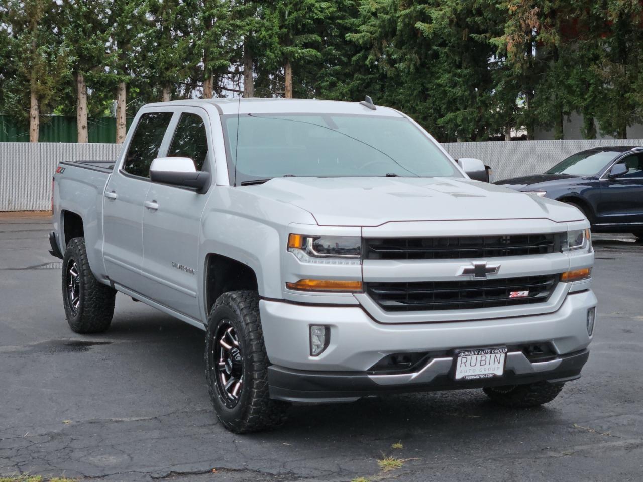Chevrolet Silverado 1500 LT Z71 Crew Cab 4WD LWB 2018