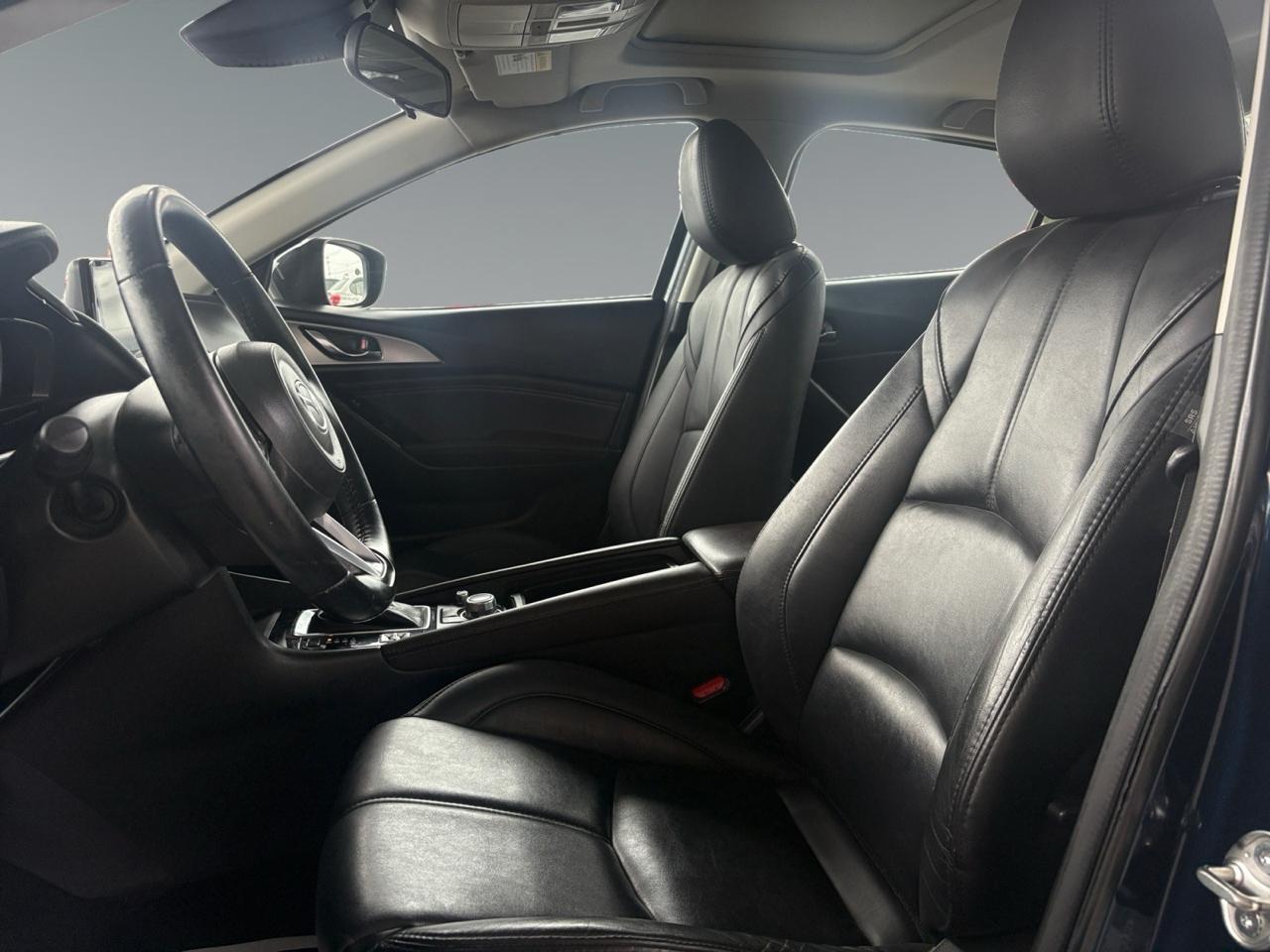 Mazda MAZDA3 s Touring AT 4-Door 2018