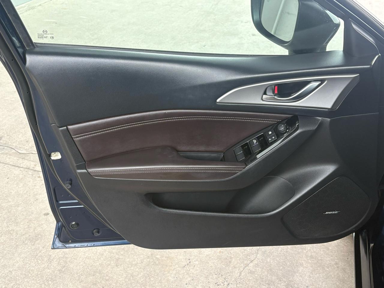 Mazda MAZDA3 s Touring AT 4-Door 2018