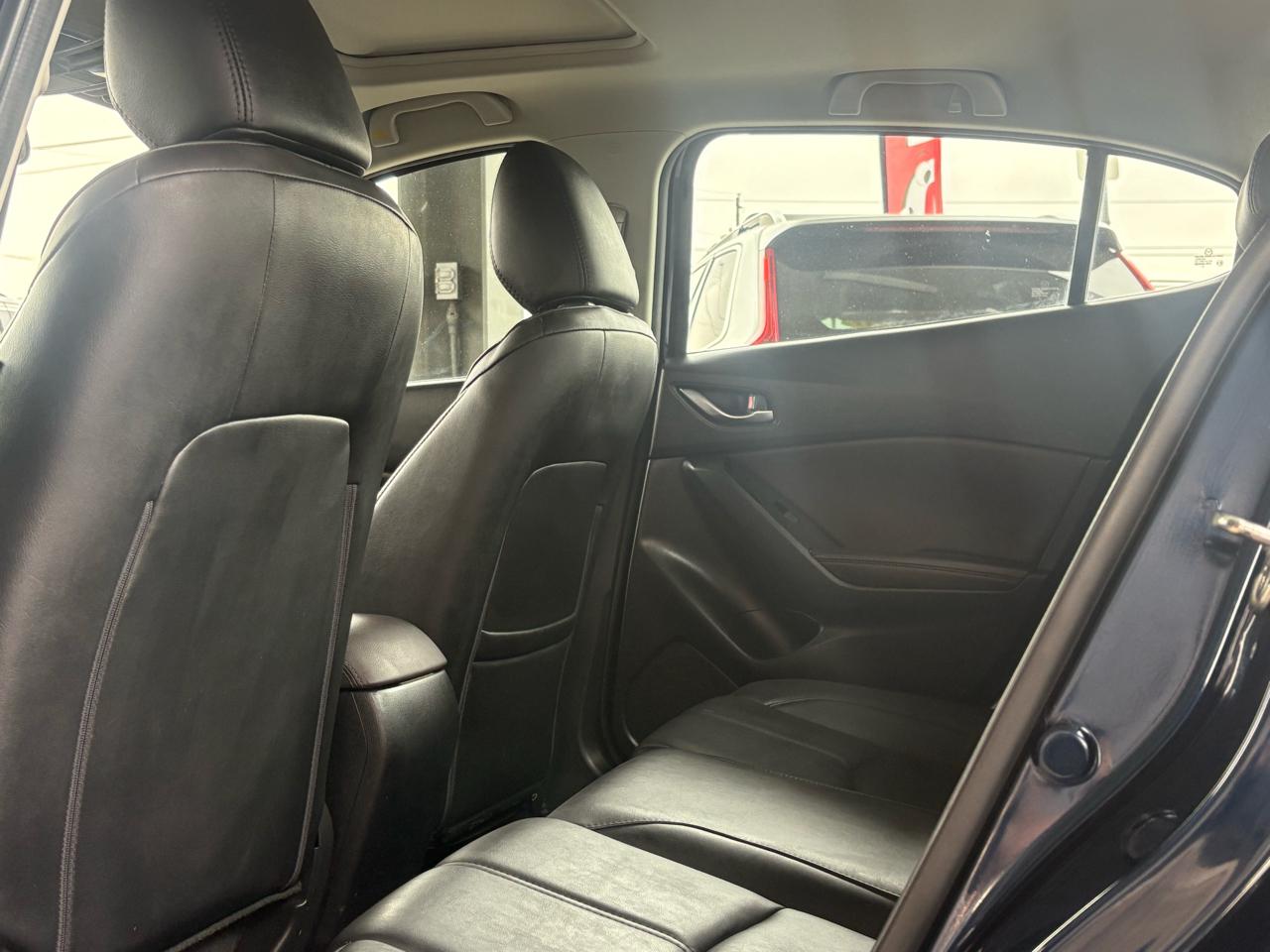 Mazda MAZDA3 s Touring AT 4-Door 2018