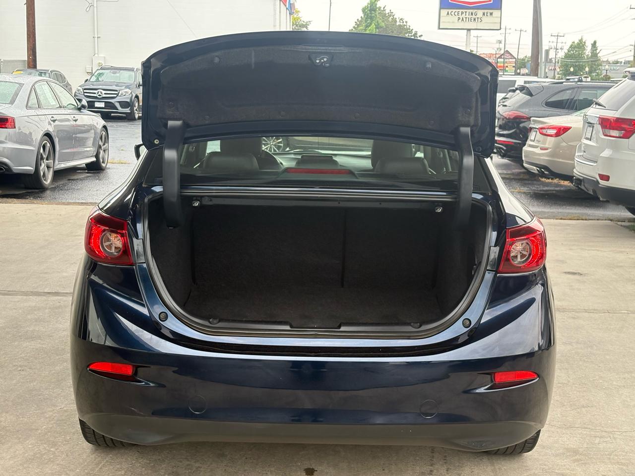 Mazda MAZDA3 s Touring AT 4-Door 2018