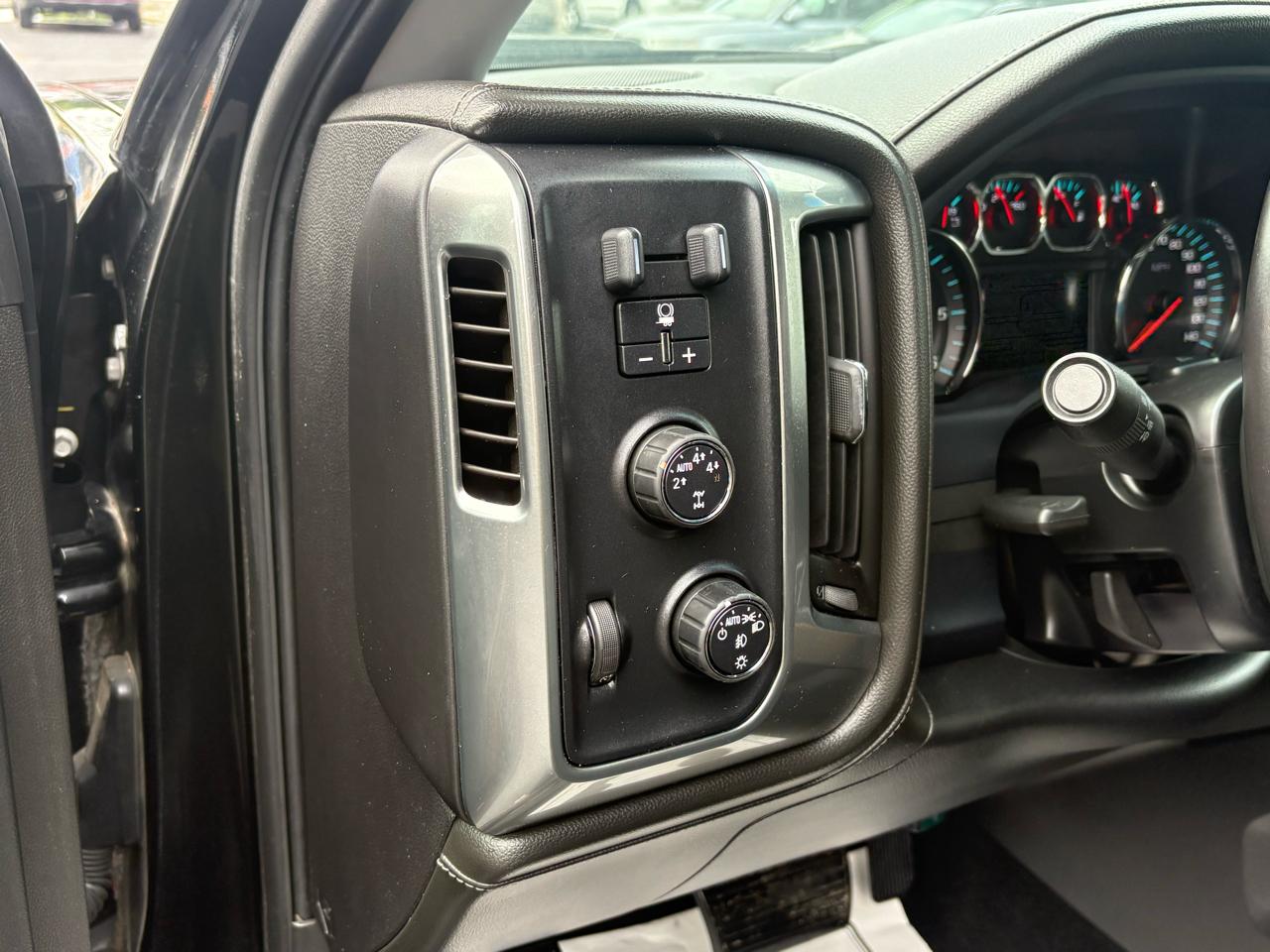Chevrolet Silverado 1500 LTZ Crew Cab 4WD 2016