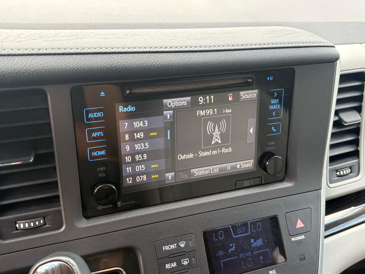 Toyota Sienna XLE FWD 8-Passenger V6 2015