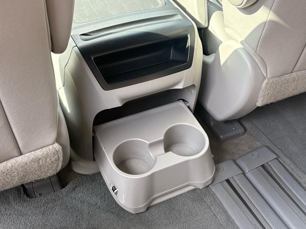 Toyota Sienna XLE FWD 8-Passenger V6 2015