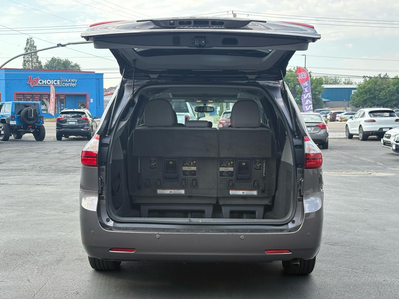 Toyota Sienna XLE FWD 8-Passenger V6 2015