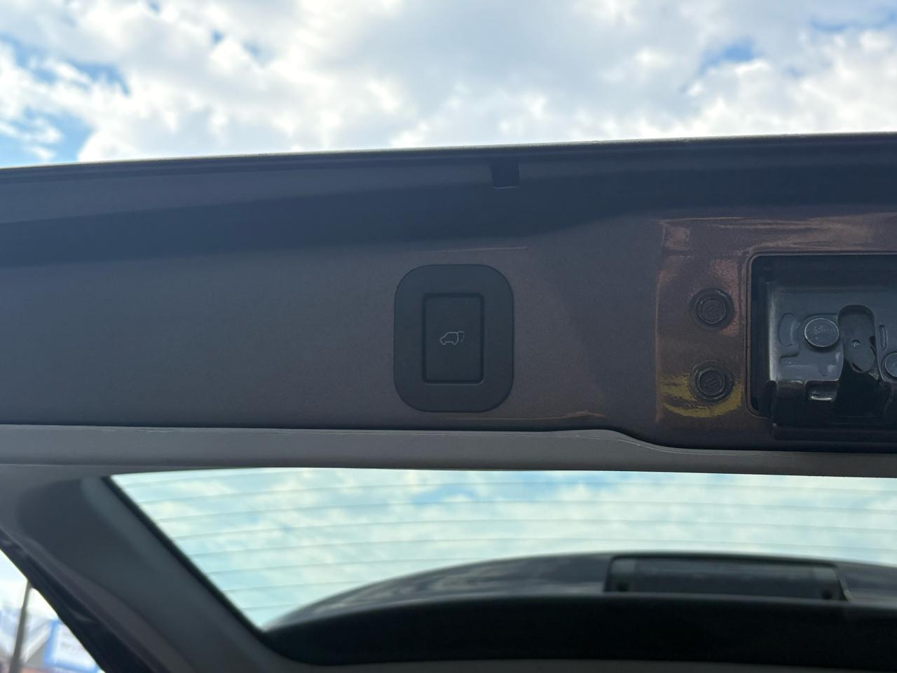 Toyota Sienna XLE FWD 8-Passenger V6 2015