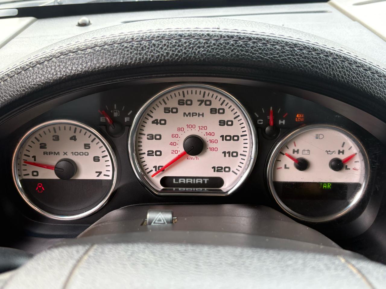 Ford F-150 Lariat 4WD SuperCrew 5.5' Box 2005