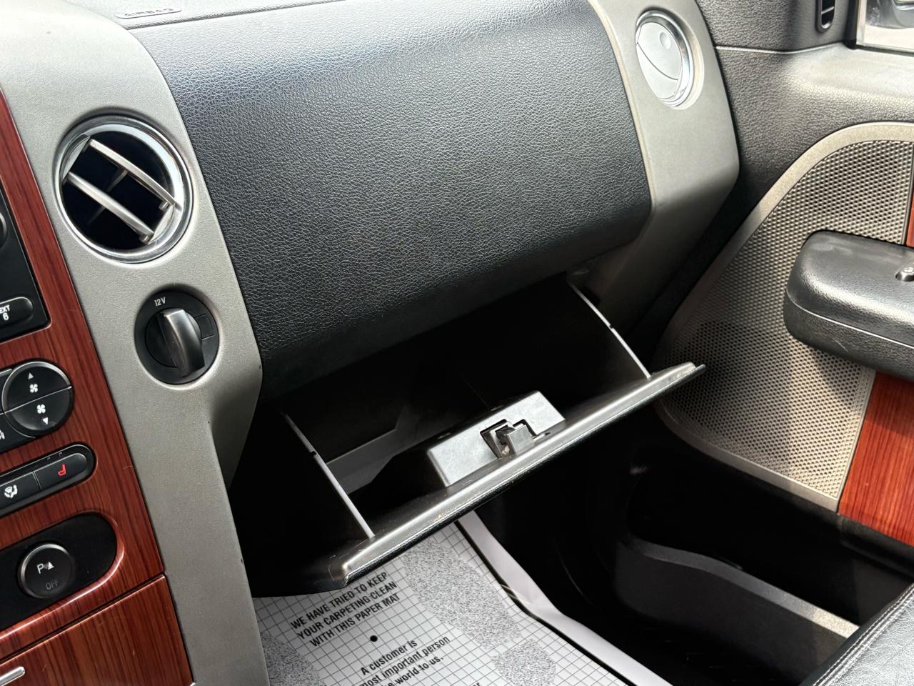 Ford F-150 Lariat 4WD SuperCrew 5.5' Box 2005