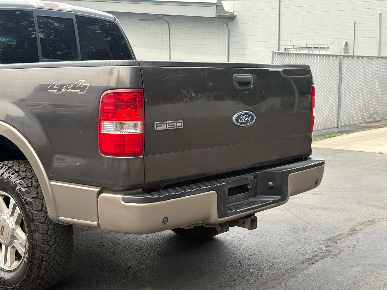 Ford F-150 Lariat 4WD SuperCrew 5.5' Box 2005
