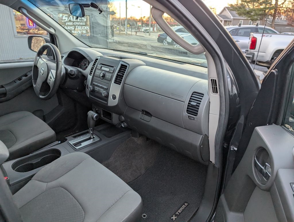 Nissan Xterra 4WD 4dr Auto S 2012