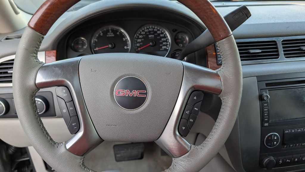 GMC Yukon 4WD 4dr 1500 SLT 2007