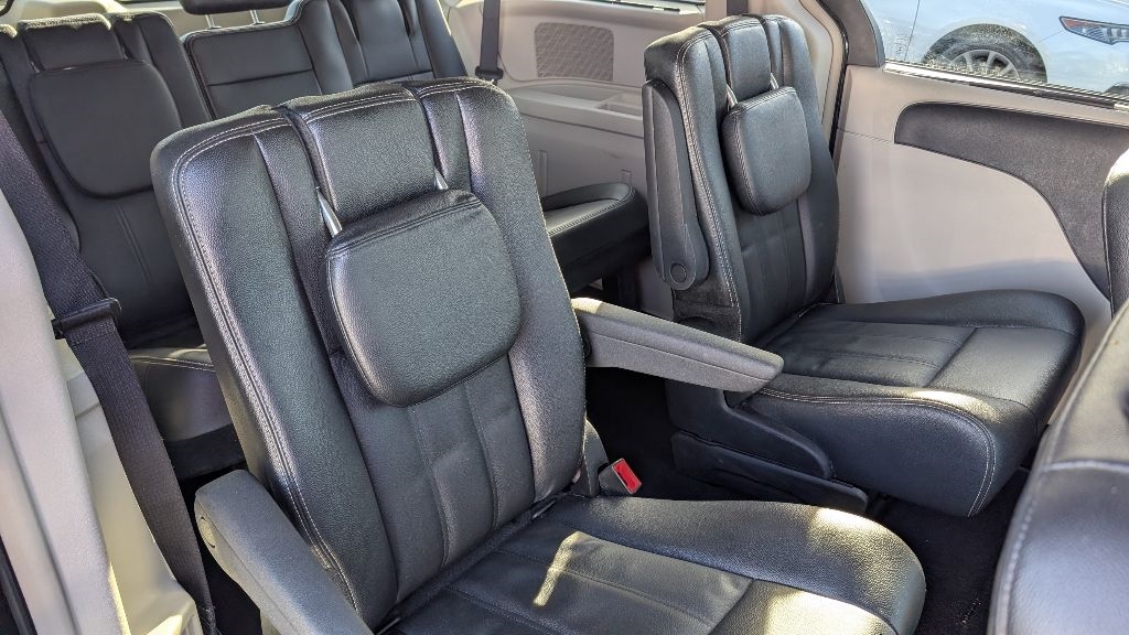 Chrysler Town & Country 4dr Wgn Touring 2016