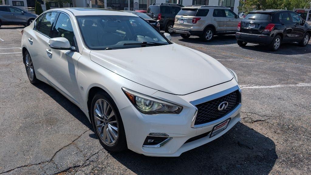 2018 Infiniti Q50 LUXE