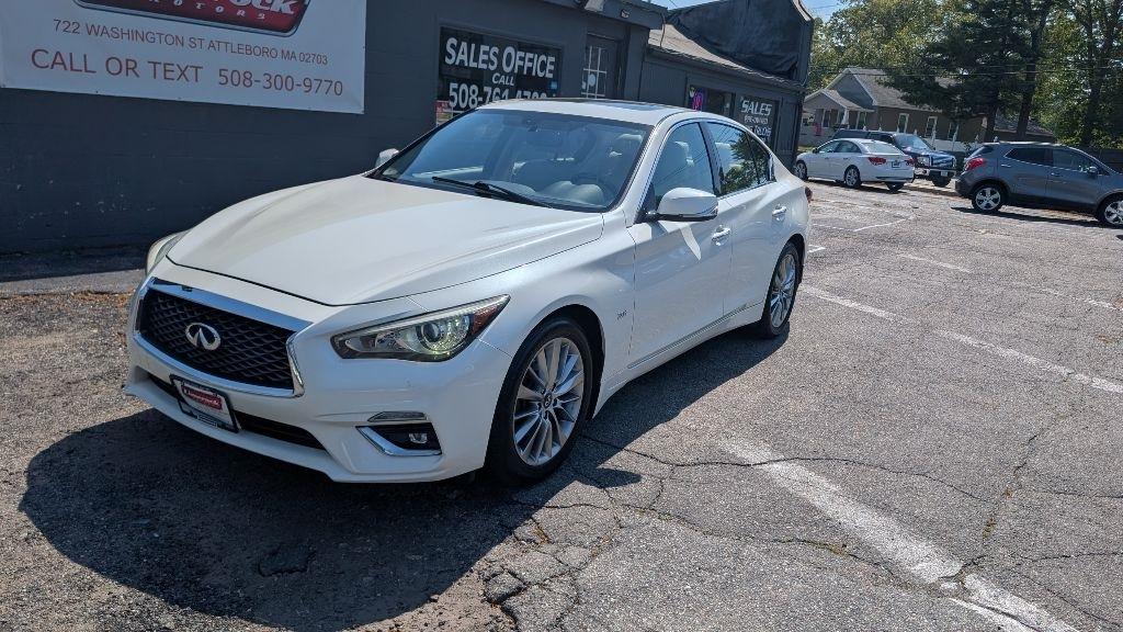 Infiniti Q50  2018