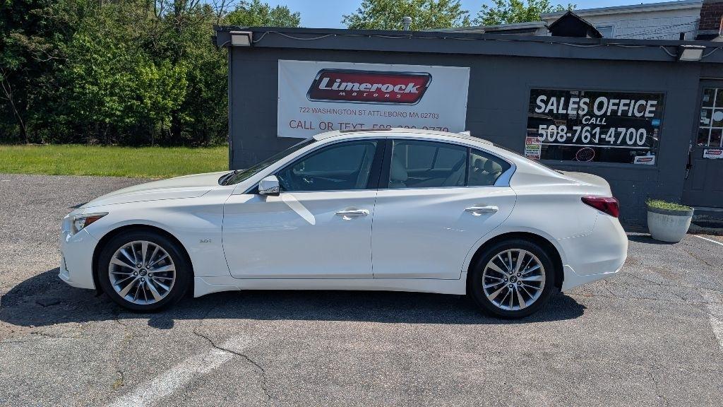 Infiniti Q50  2018