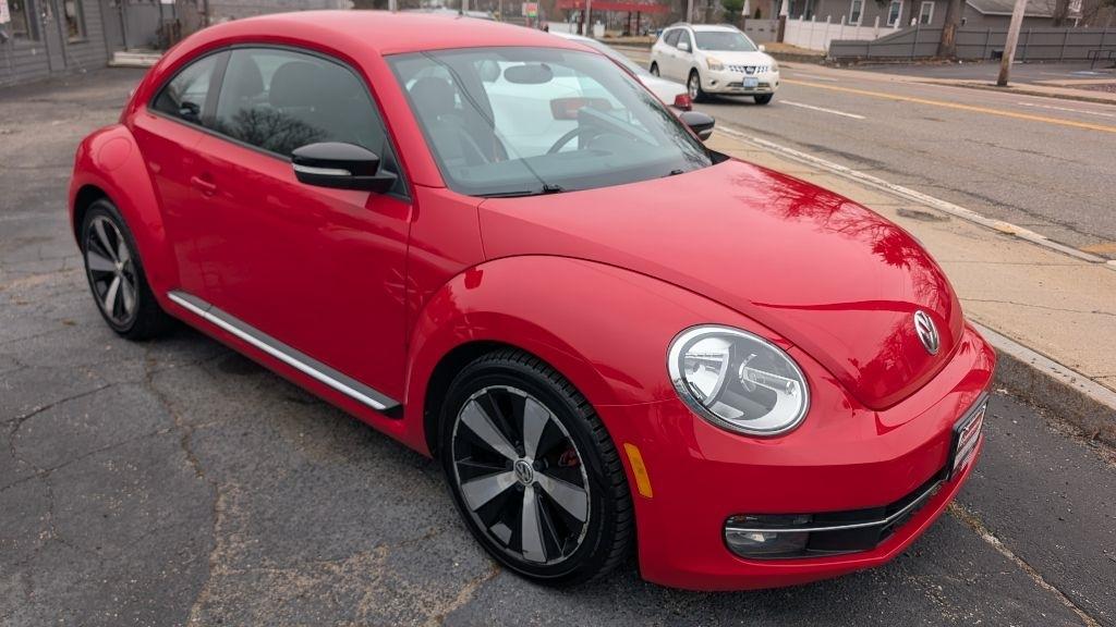 Volkswagen Beetle  2012