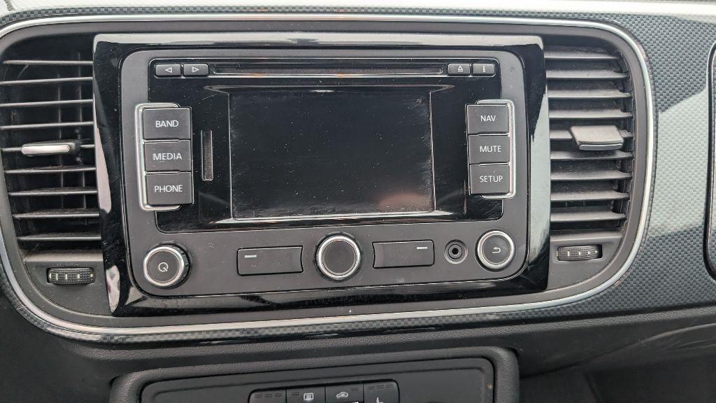 Volkswagen Beetle  2012