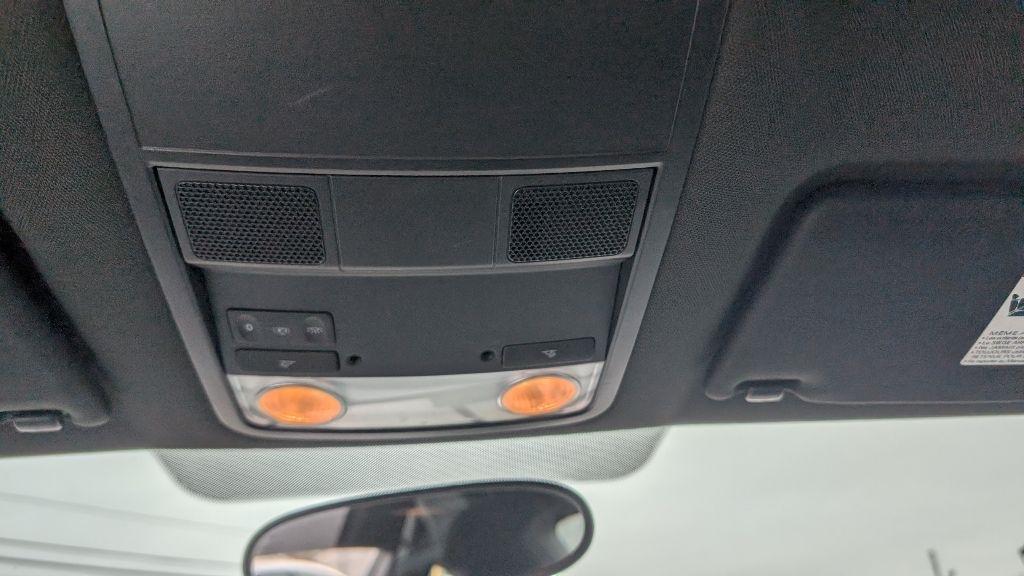 Volkswagen Beetle  2012