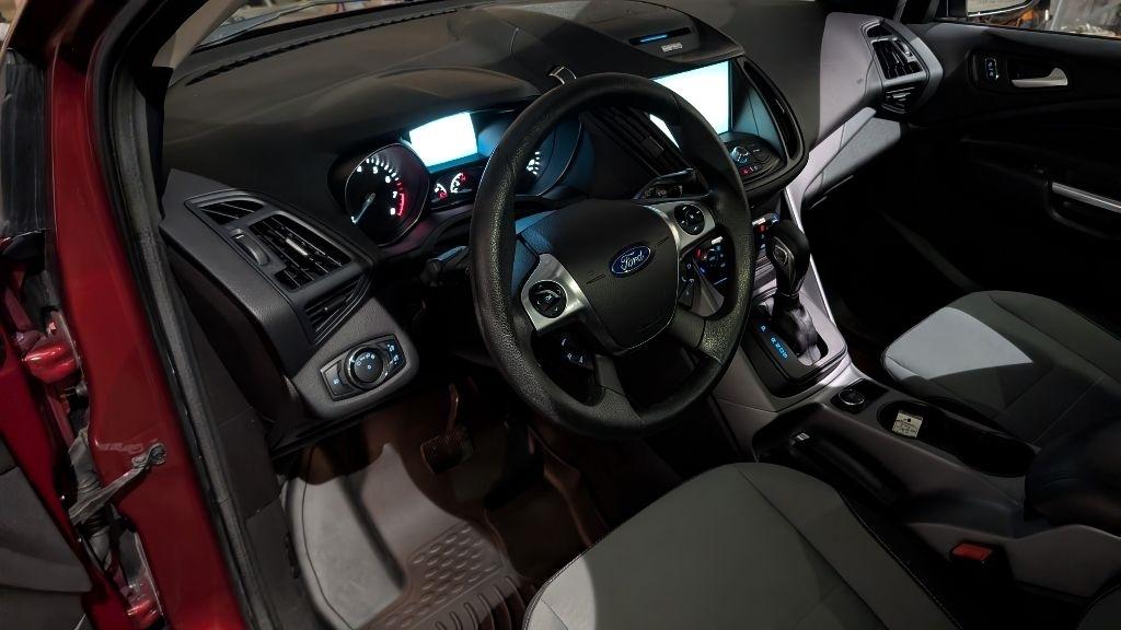 Ford Escape  2014