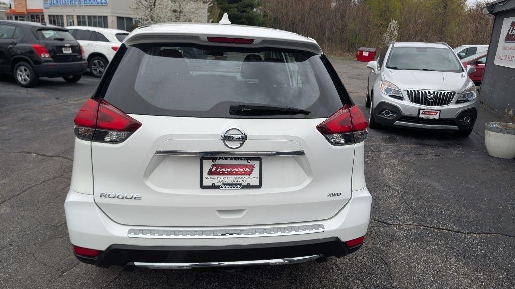 Nissan Rogue  2017