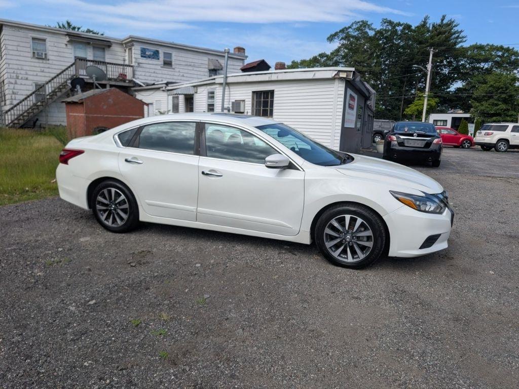 Nissan Altima  2016