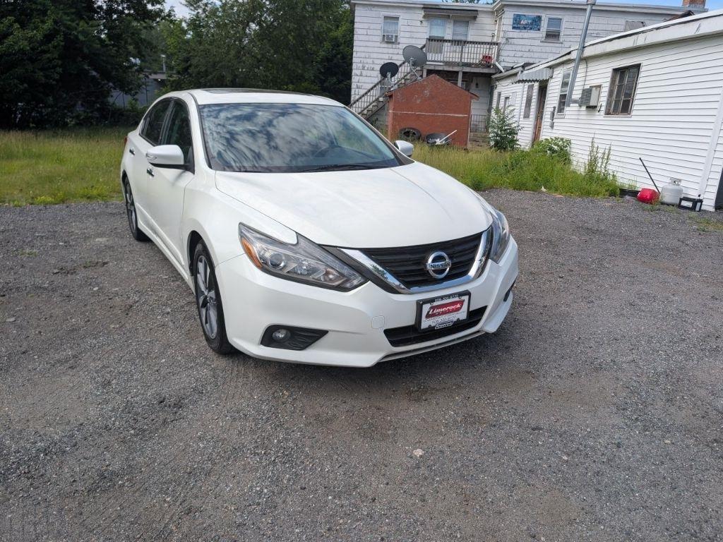 Nissan Altima  2016