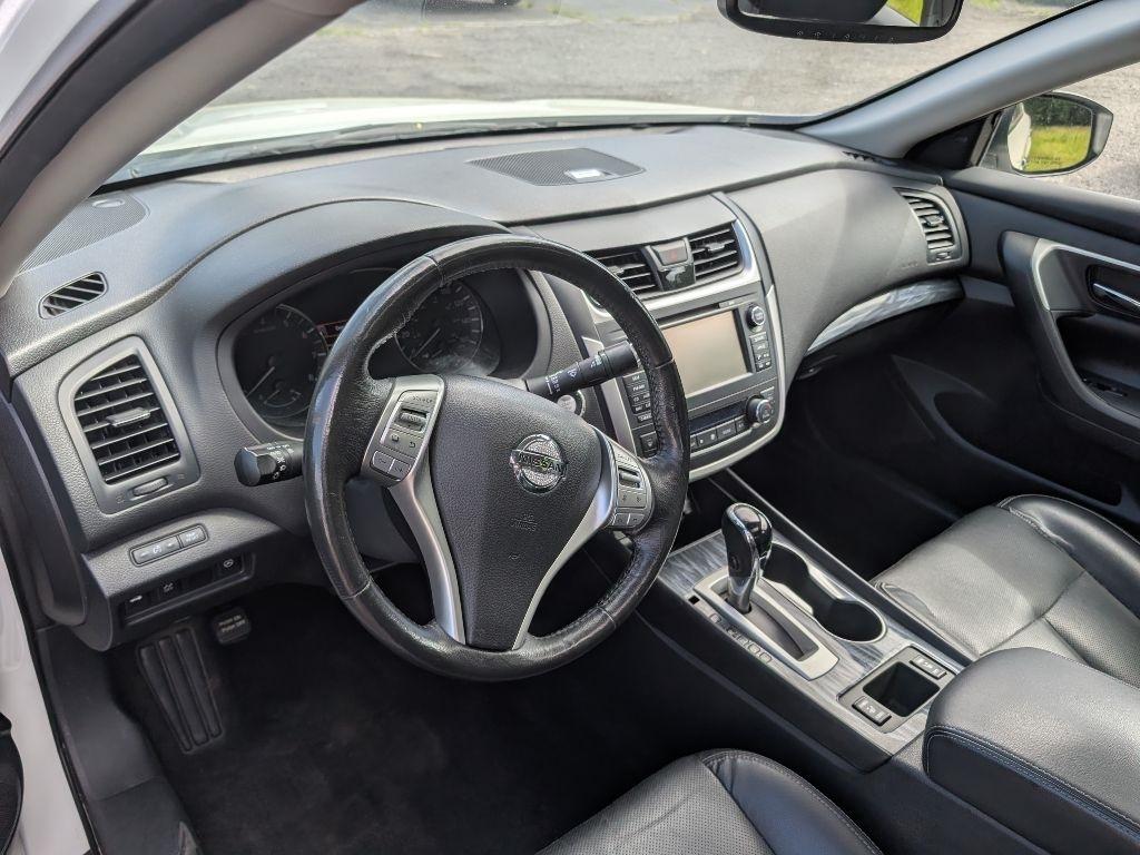 Nissan Altima  2016