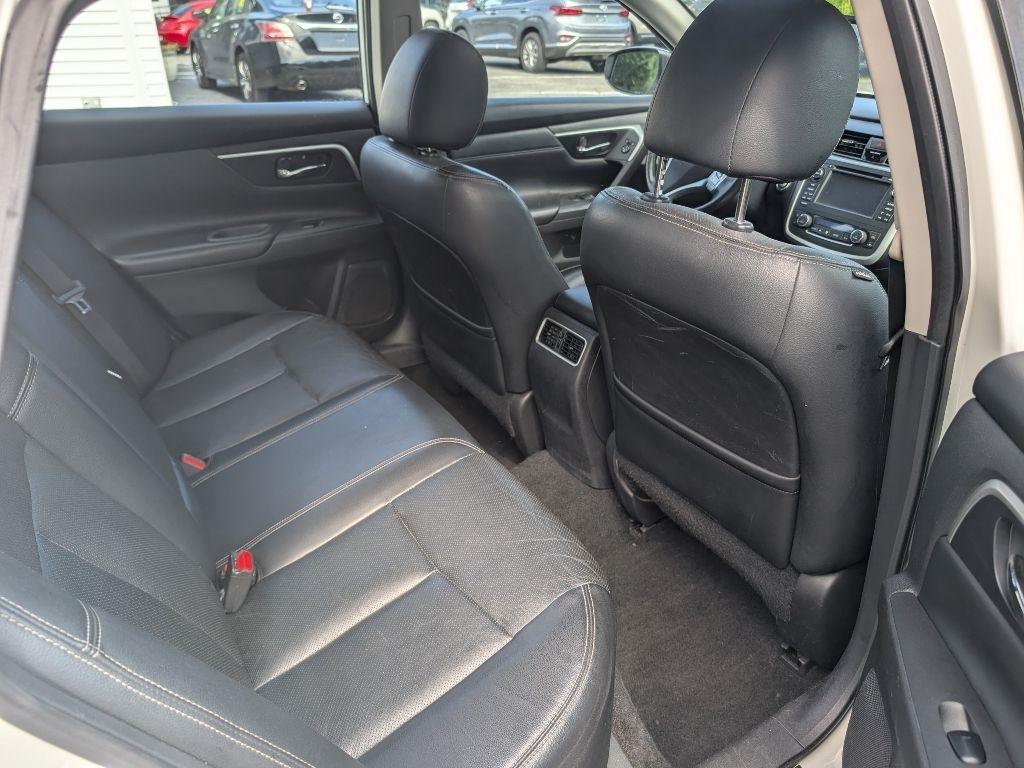 Nissan Altima  2016