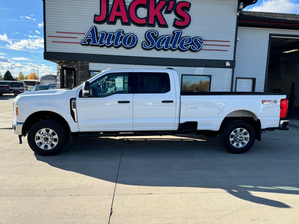 2024 Ford F-350 SD XLT Crew Cab Long Bed 4WD