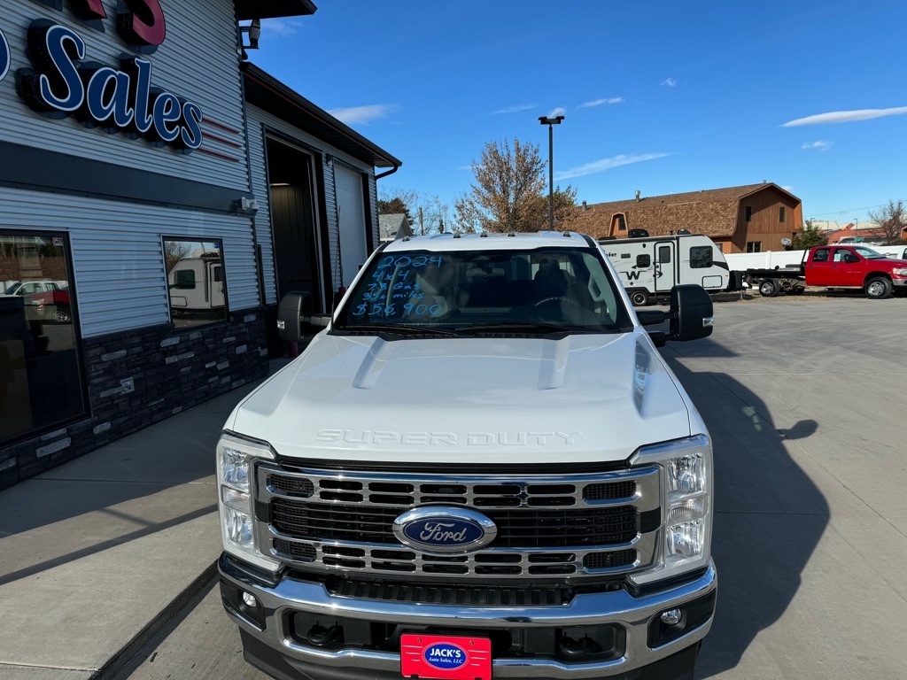 Ford F-350 SD XLT Crew Cab Long Bed 4WD 2024 Ford F-350 SD XLT Crew Cab Long Bed 4WD 2024