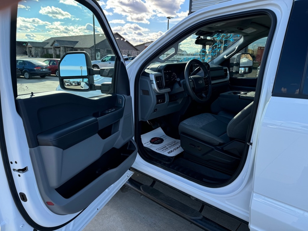 Ford F-350 SD XLT Crew Cab Long Bed 4WD 2024 Ford F-350 SD XLT Crew Cab Long Bed 4WD 2024