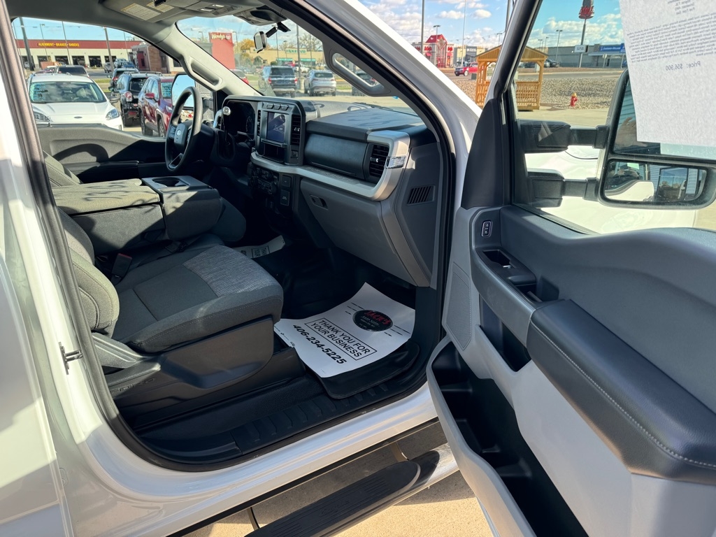 Ford F-350 SD XLT Crew Cab Long Bed 4WD 2024 Ford F-350 SD XLT Crew Cab Long Bed 4WD 2024