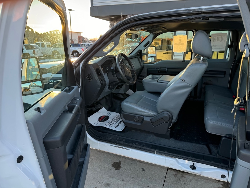 Ford F-350 SD XL SuperCab 4WD 2015