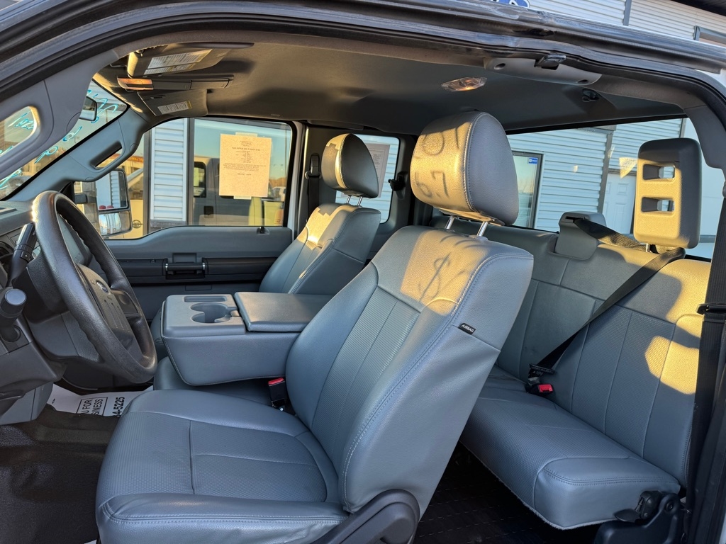 Ford F-350 SD XL SuperCab 4WD 2015