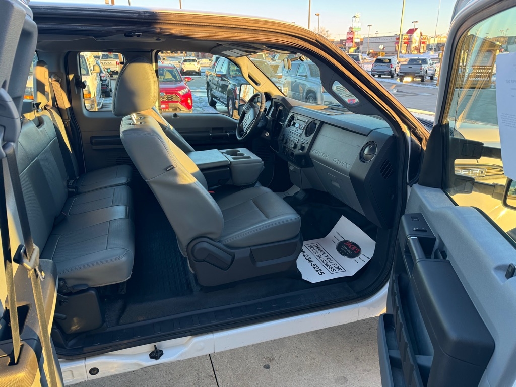 Ford F-350 SD XL SuperCab 4WD 2015