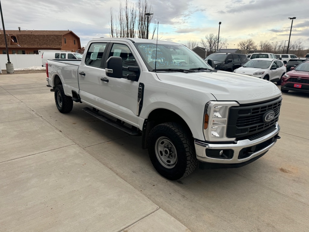 Ford F-350 SD XL Crew Cab Long Bed 4WD 2024