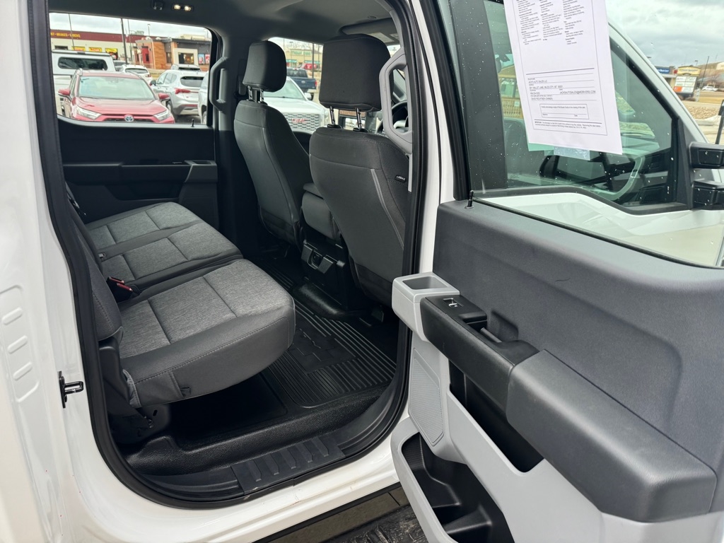 Ford F-350 SD XL Crew Cab Long Bed 4WD 2024