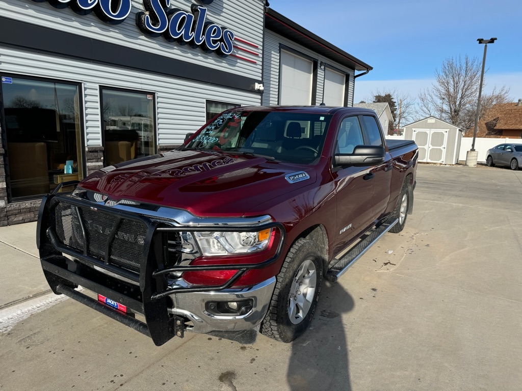 RAM 1500 Big Horn Quad Cab 4WD 2024