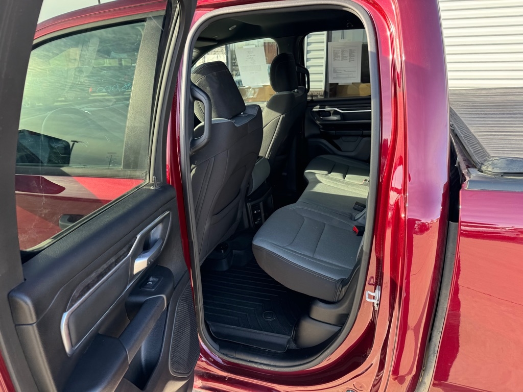 RAM 1500 Big Horn Quad Cab 4WD 2024