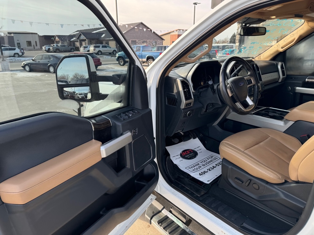 Ford F-350 SD Lariat Crew Cab Long Bed DRW 4WD 2022