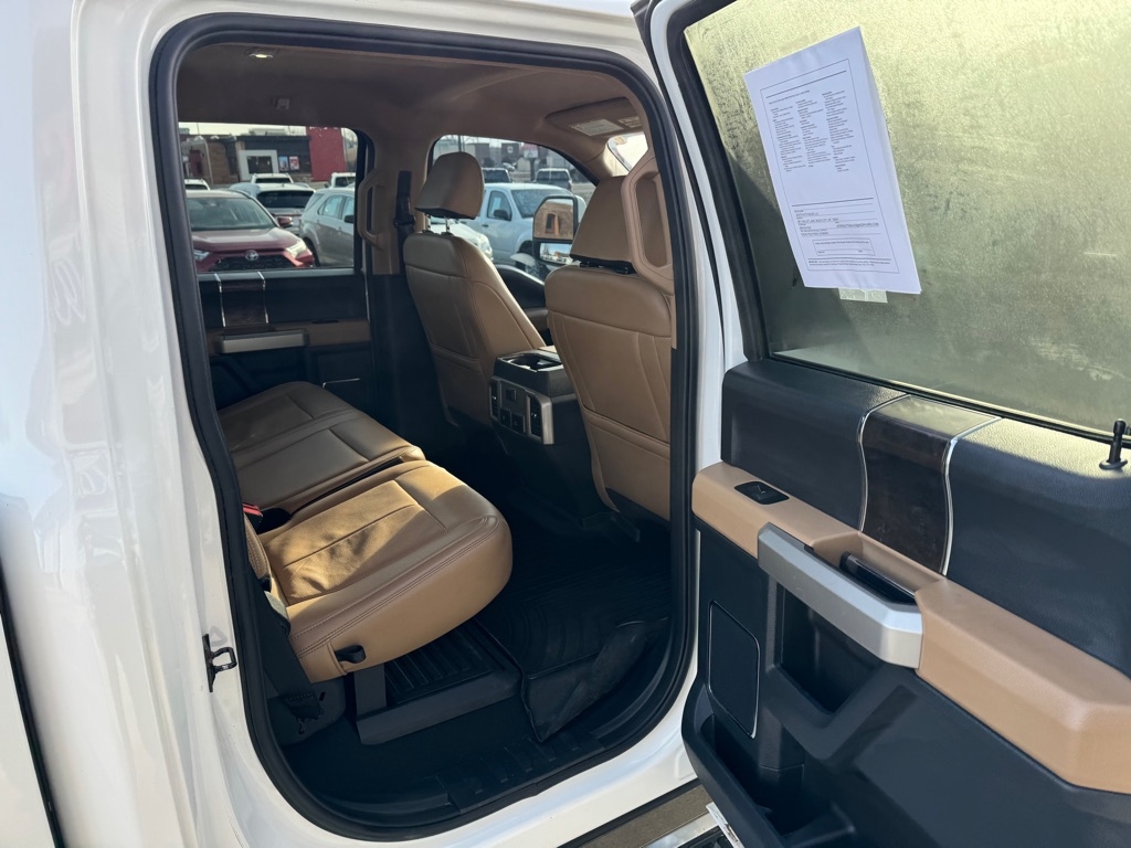 Ford F-350 SD Lariat Crew Cab Long Bed DRW 4WD 2022