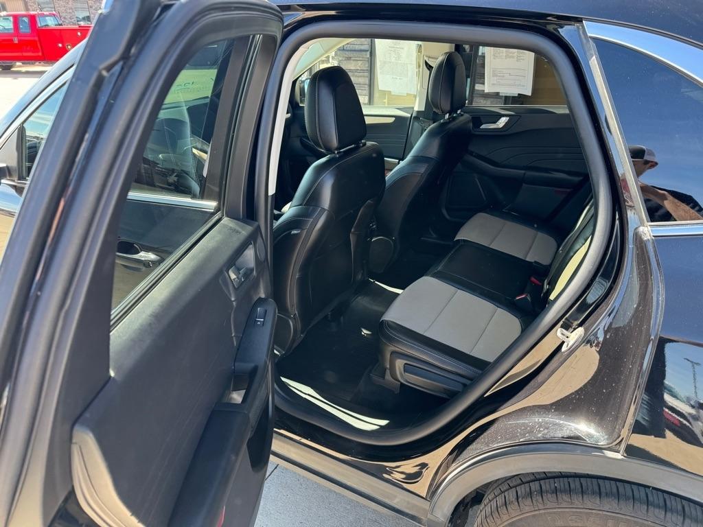 Ford Escape Titanium 4WD 2022