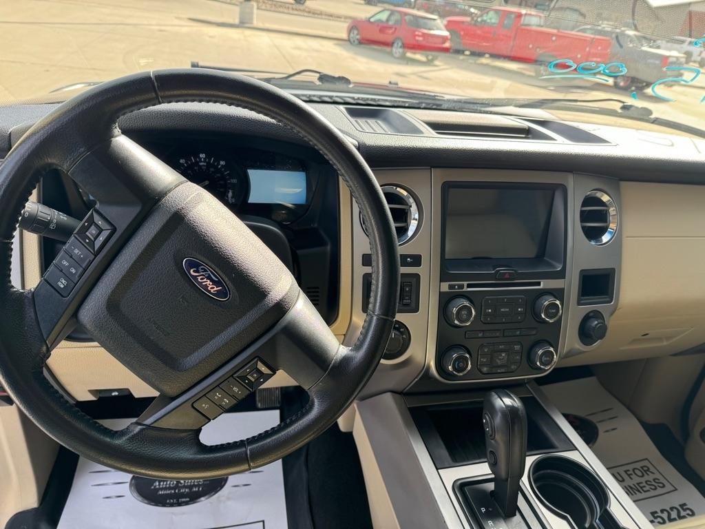 Ford Expedition EL XLT 4WD 2016