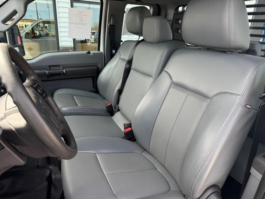 Ford F-350 SD XL SuperCab Long Bed DRW 4WD 2016
