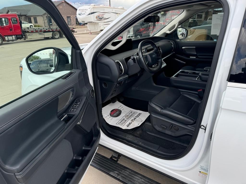 Ford Expedition MAX Platinum 4WD 2025