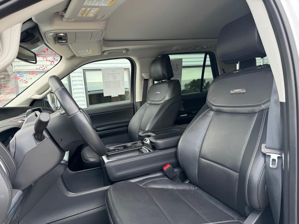 Ford Expedition MAX Platinum 4WD 2025