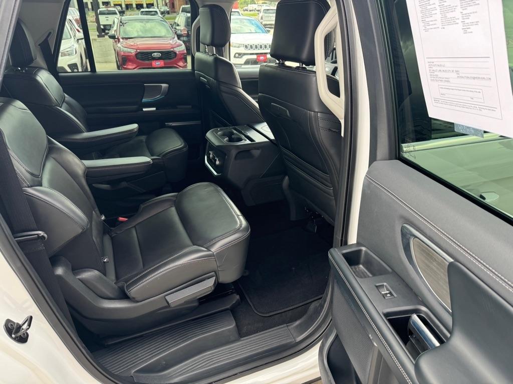 Ford Expedition MAX Platinum 4WD 2025