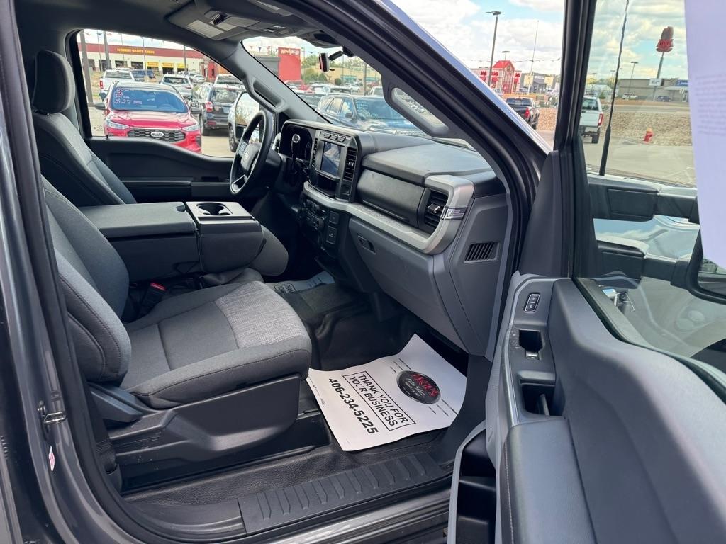 Ford F-250 SD XLT Crew Cab 4WD 2024